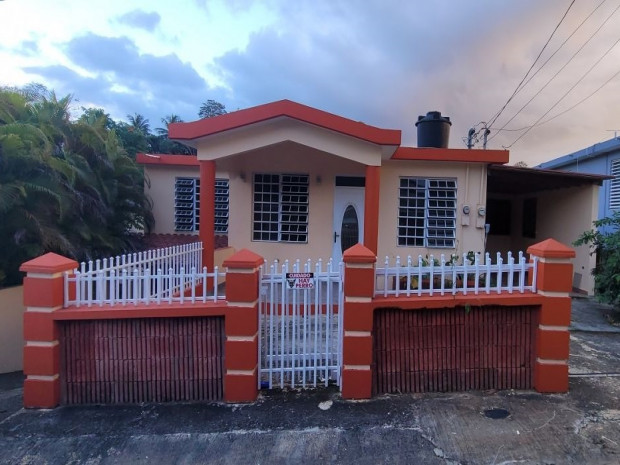 Urb Lomas Verdes, Casa En Moca