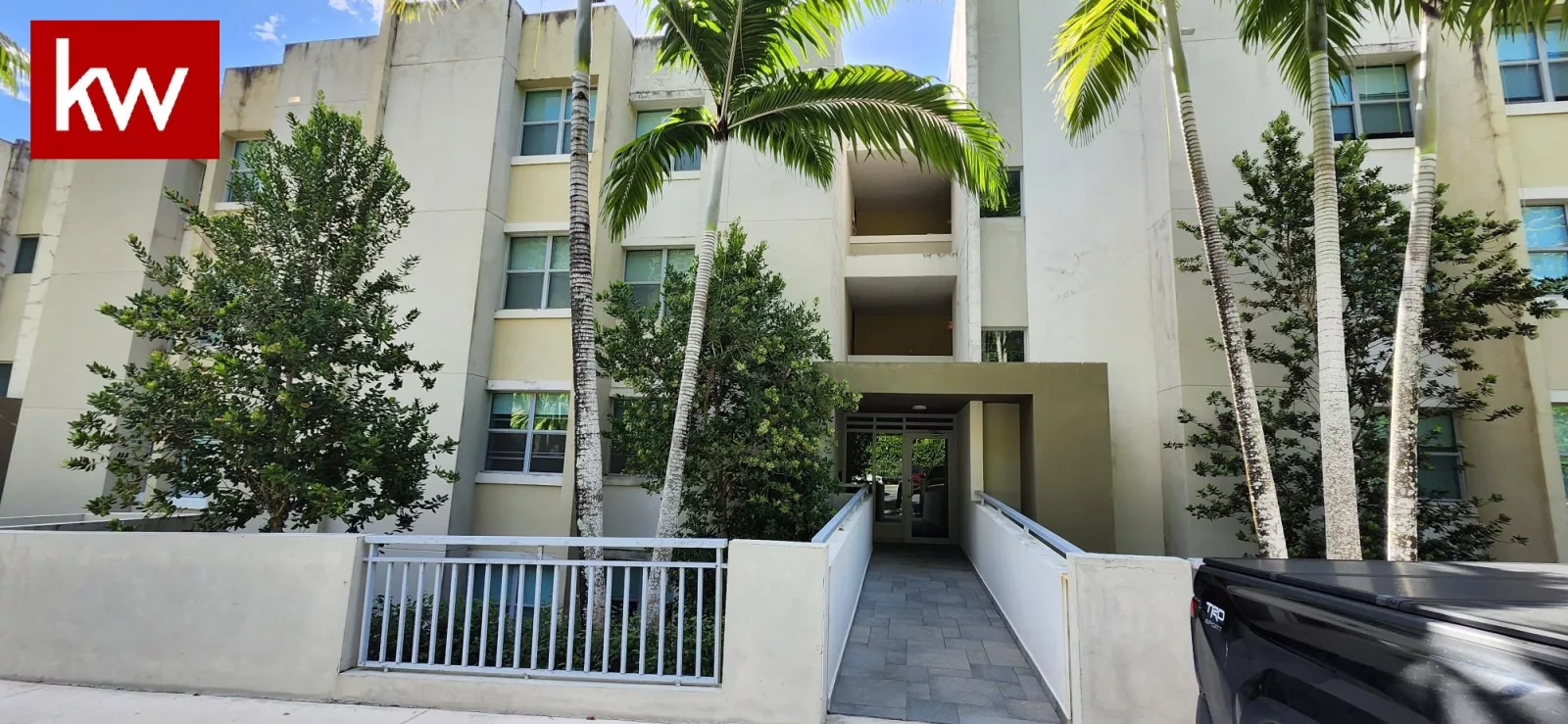 Cond. Alamanda, Apartamento en Guaynabo