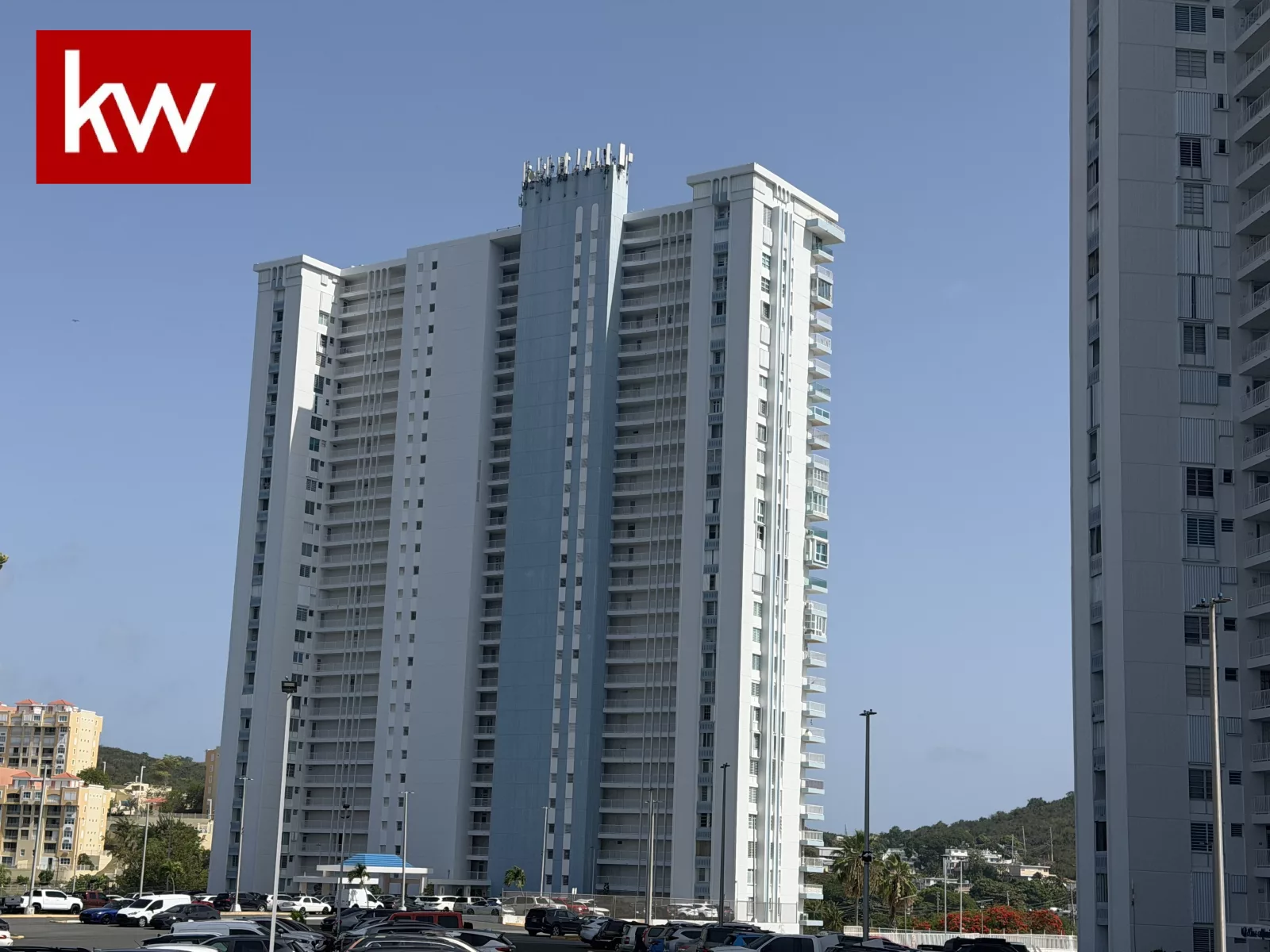 Cond. Dos Marinas, Apartamento en Fajardo