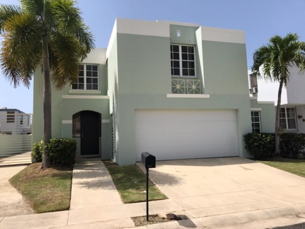 Urb. Camino Del Mar venta en Toa Baja, PR