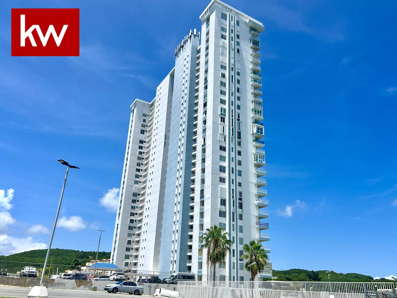 Cond. Dos Marinas, Apartamento en Fajardo