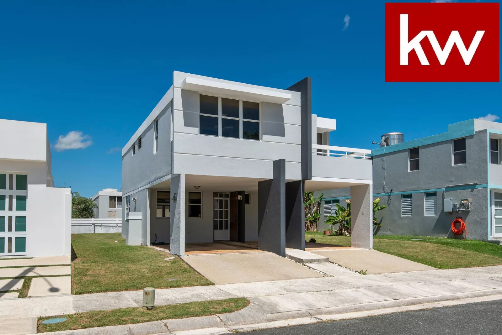 Urb. Jardin Dorado, Casa en Dorado