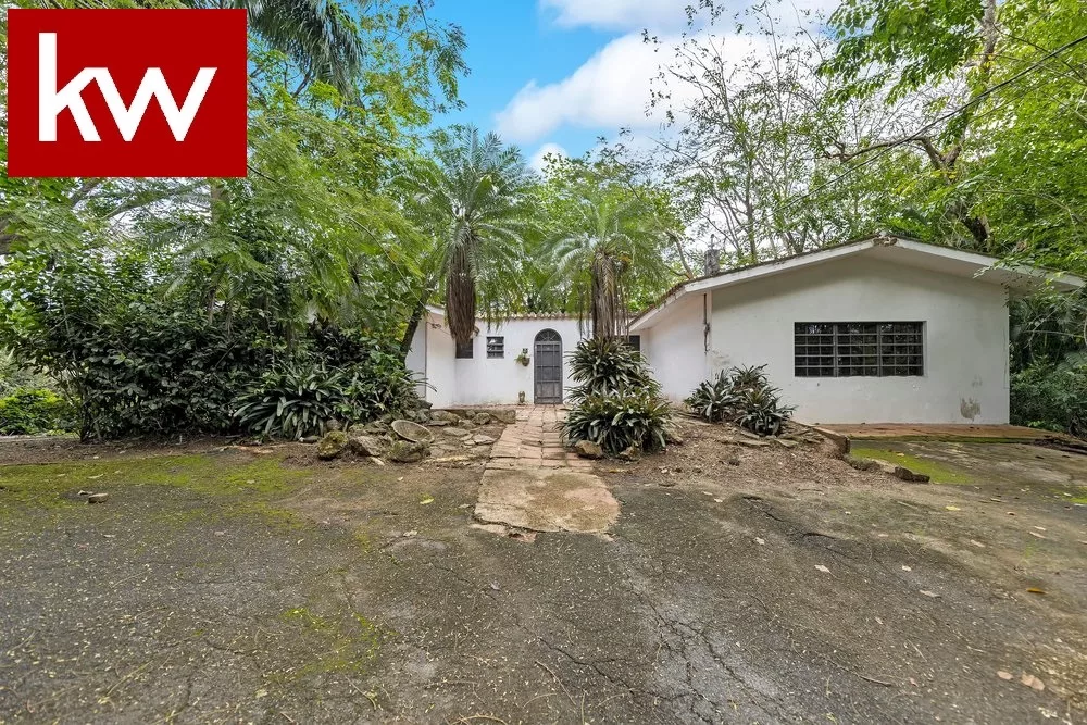 Bo. Santa Rosa, Casa en Guaynabo