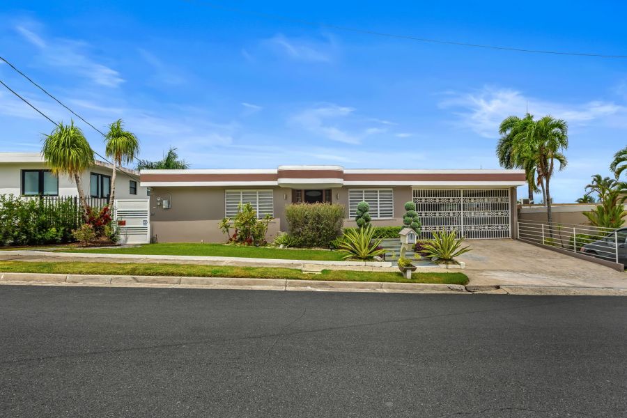 Urb. Santa Paula, Casa en Guaynabo