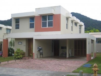 Urb. Mansiones De Los Cedros venta en Cayey, PR