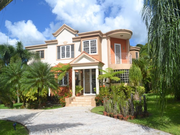 Haciendas Del Caribe venta en Bayamon, PR