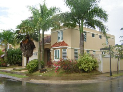 Paseo Los Corales venta en Dorado, PR