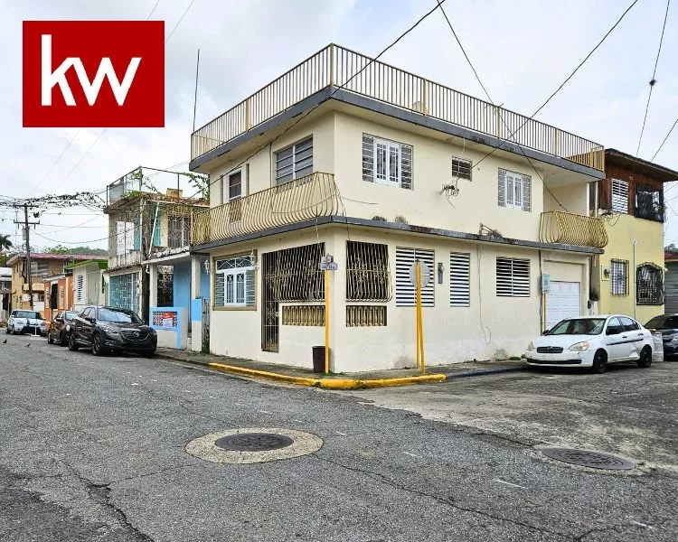 Bo. Paris 115, Casa en Mayagüez