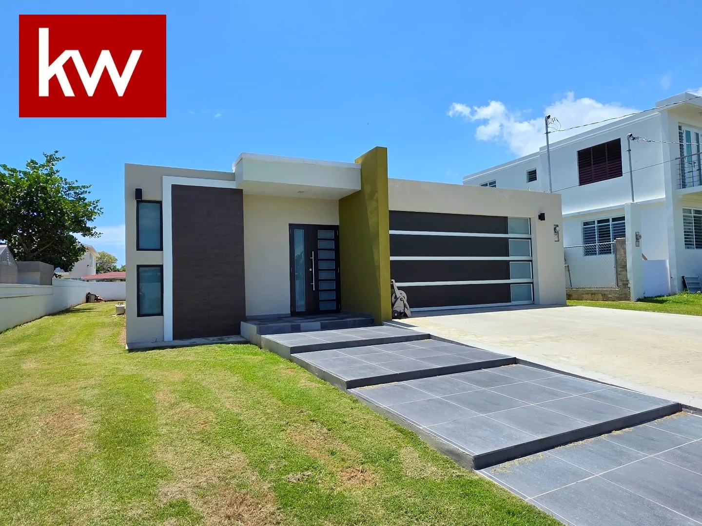 Urb. Villa Aurelia, Casa en Aguadilla