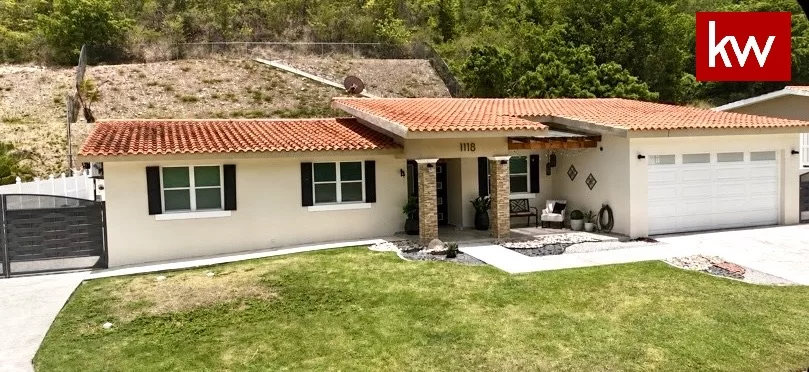 Urb. Quintas de Altamira, Casa en Juana Diaz