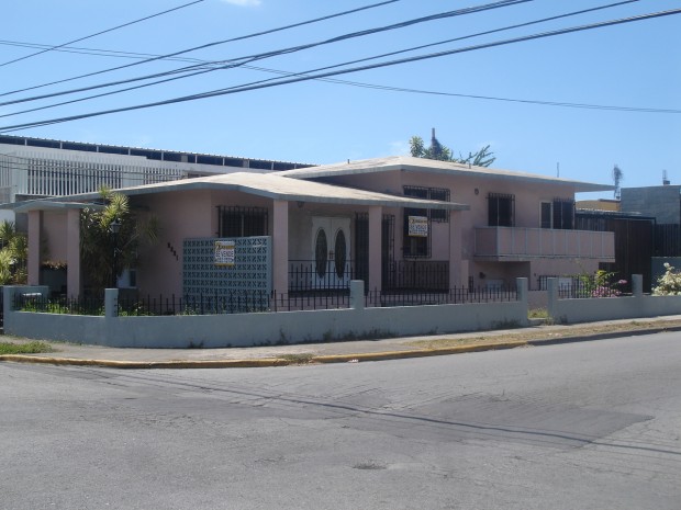 Urb Santa María C/ferrocarril venta en Ponce, PR