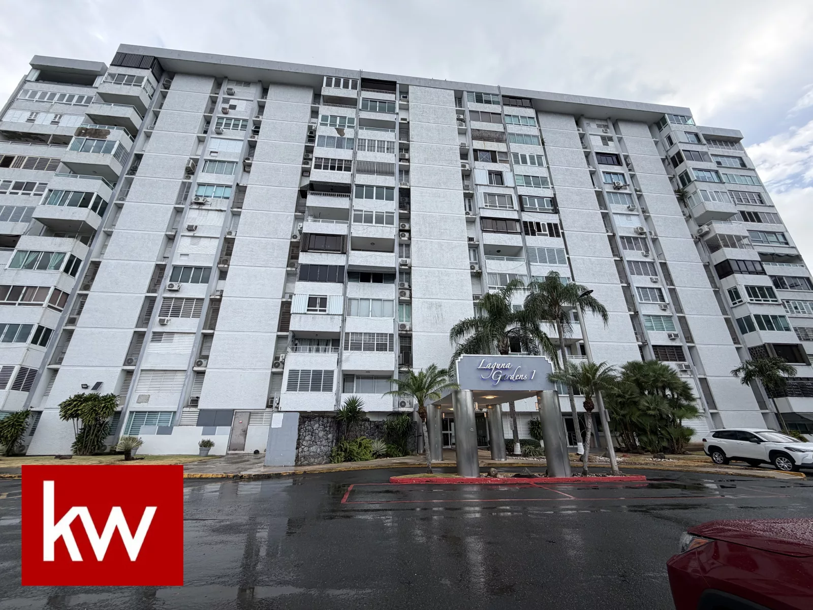 Cond. Laguna Gardens, Apartamento en Carolina