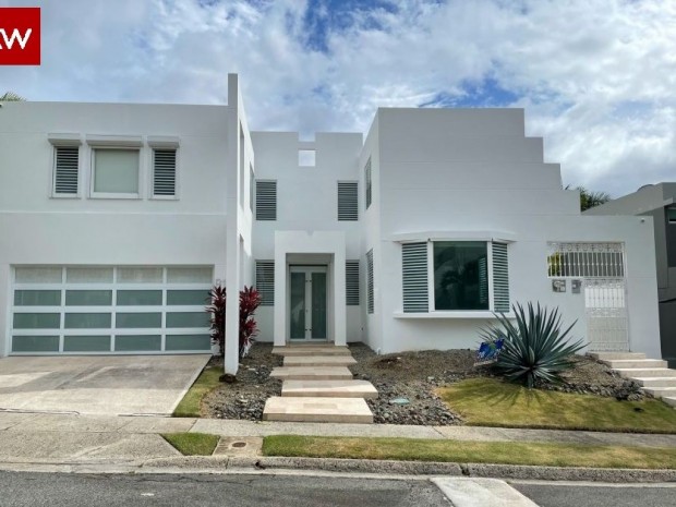 Urb. La Sierra Del Rio