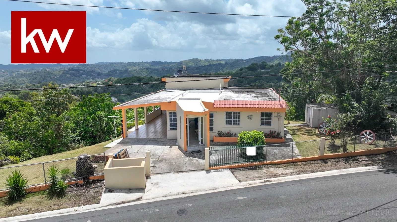 Bo. Padilla, Casa En Corozal