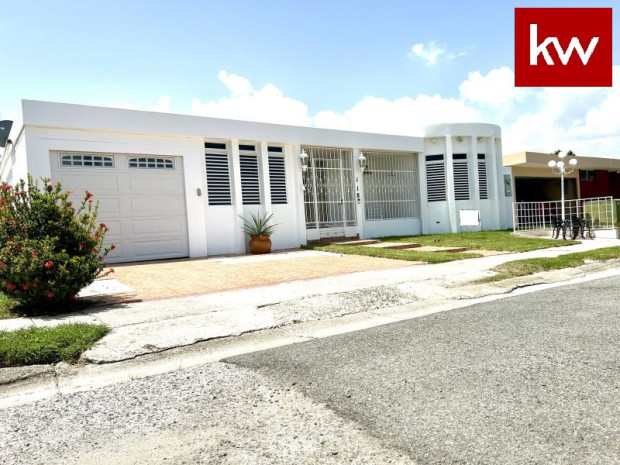 Urb. Los Pinos, Casa En Yauco
