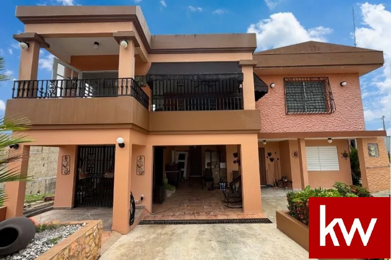 Bo. Dos Bocas, Casa en Corozal