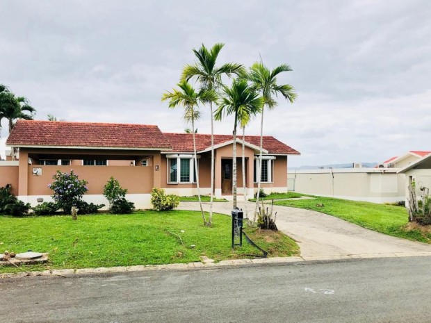 Sabanera Del Rio venta en Gurabo, PR