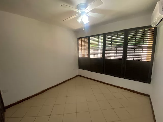 Casa en Urb. Roble Valley, humacao - foto 6