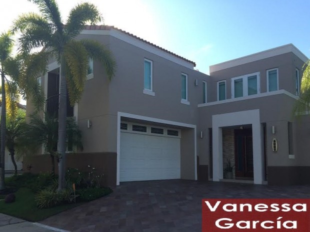 Hacienda San Jose, Cautiva venta en Caguas, PR