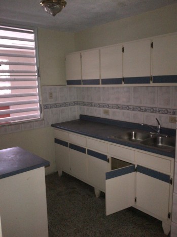 Urb. La Guadalupe - Reposeída venta en Ponce, PR
