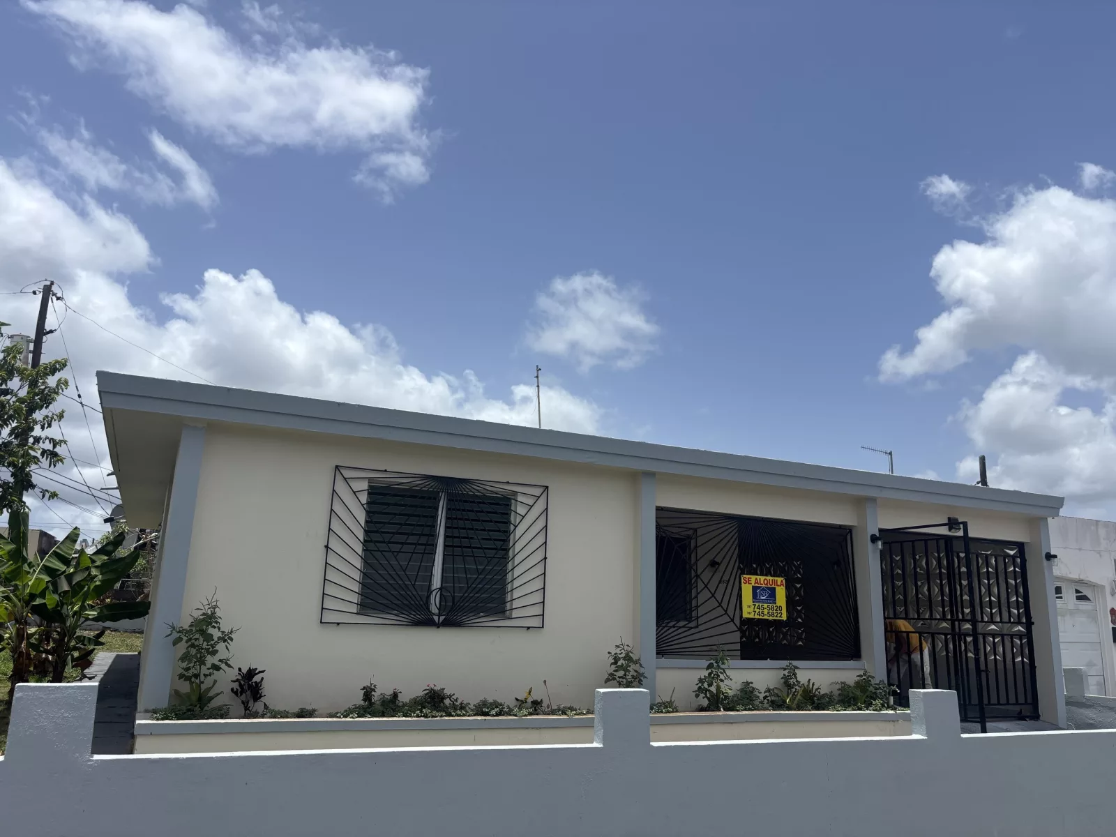 URB. VILLA DEL REY I