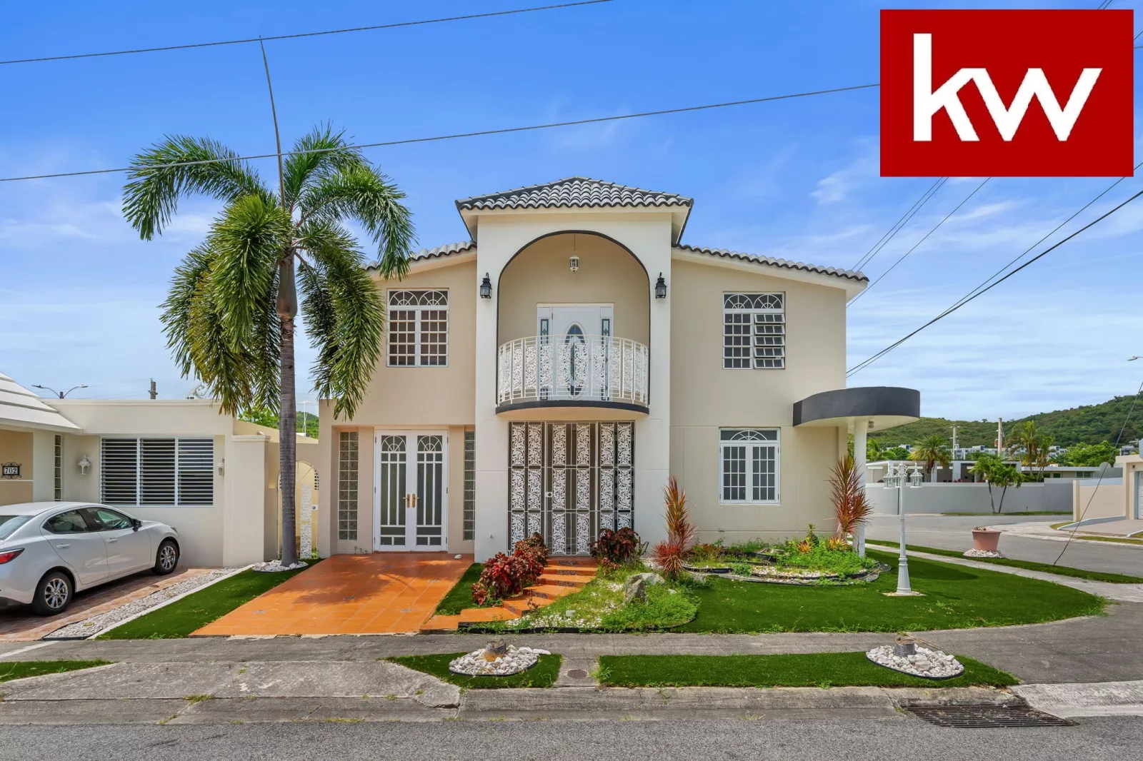 Urb. Estancias Del Golf Club - Ponce