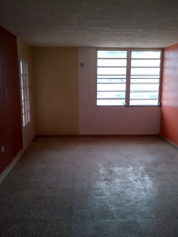 Urb. La Guadalupe - Reposeída venta en Ponce, PR