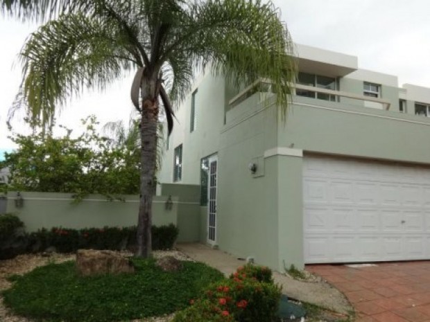 Los Arboles De Montehiedra venta en San Juan, PR