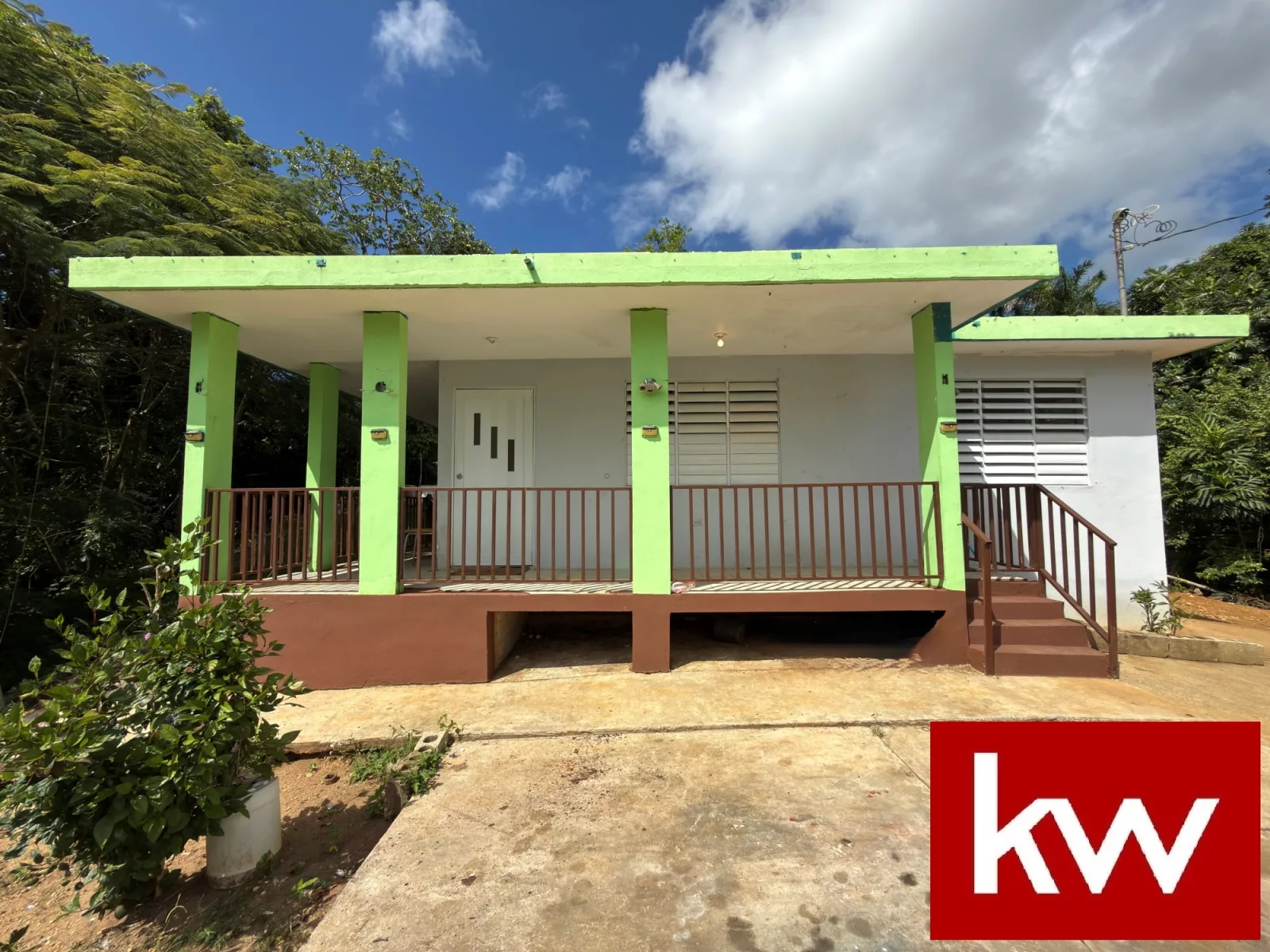 Bo. Dominguito, Casa en Arecibo