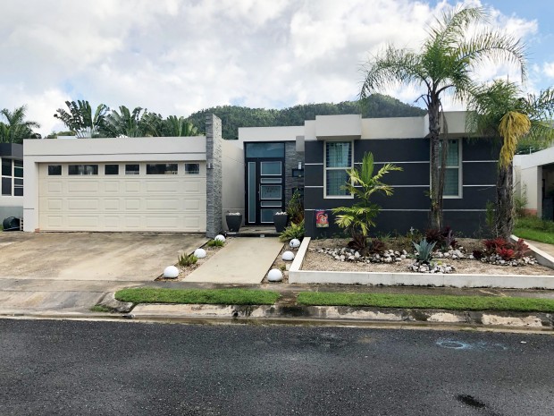 Urb. Mansiones De Los Cedros venta en Cayey, PR