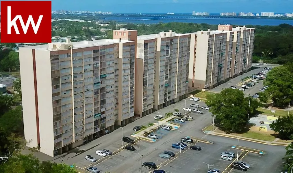 Apartamento en Cond. Torres De Cervantes