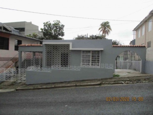 53 Ramon Valdez St. venta en Mayaguez, PR