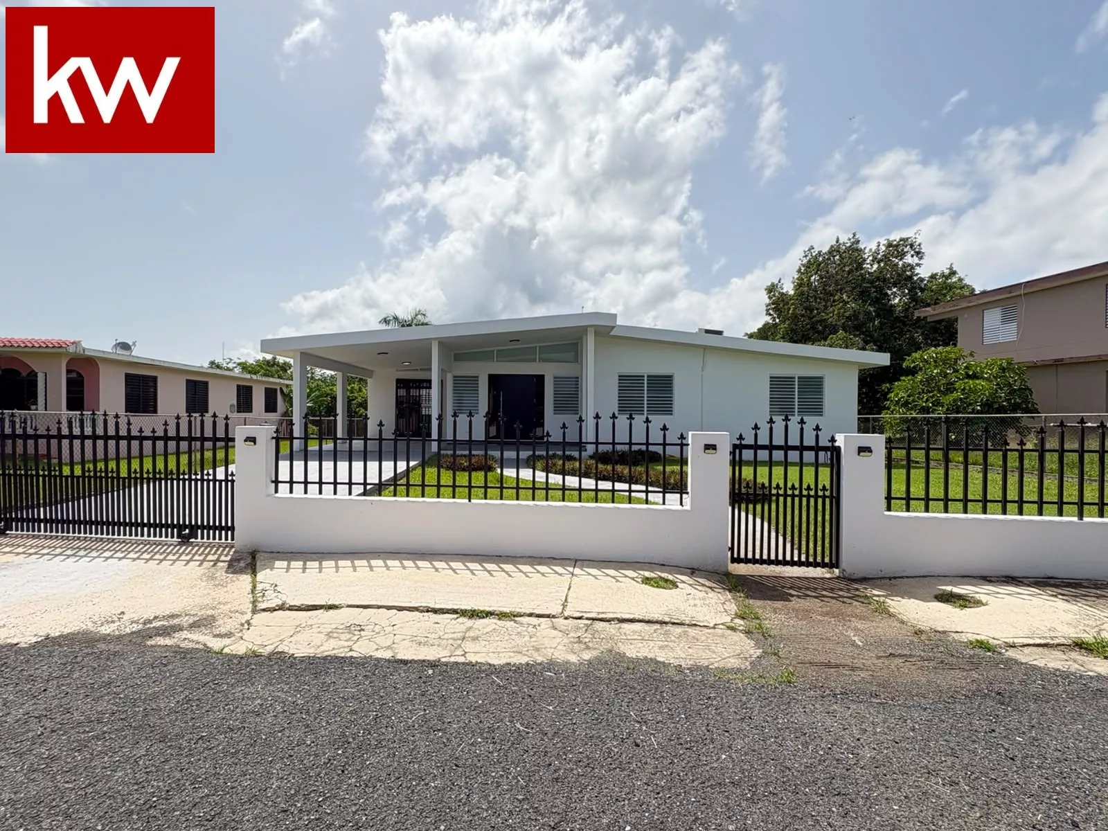 Bo. Caimital Bajo, Casa en Aguadilla