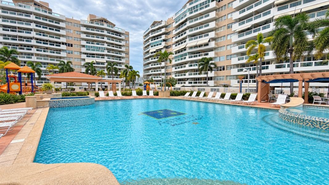 Apartamento en Cond. Astralis, isla verde - foto 14