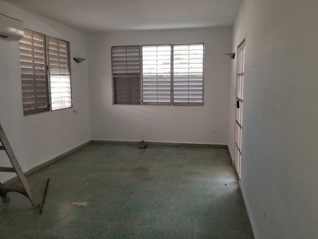 Los Maestros venta en Gurabo, PR