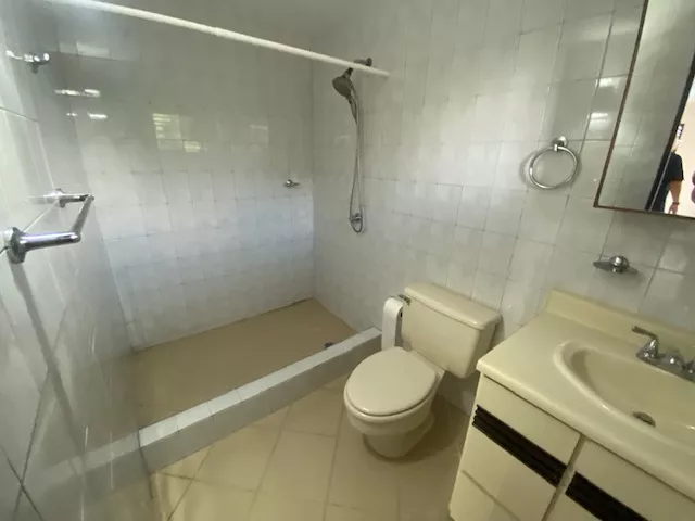 Casa en Urb. Roble Valley, humacao - foto 14