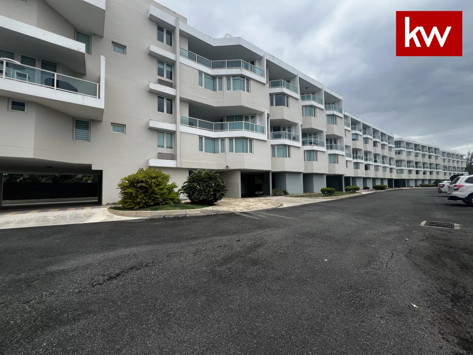 Apartamento en Cond. Grand Bay Beach Club