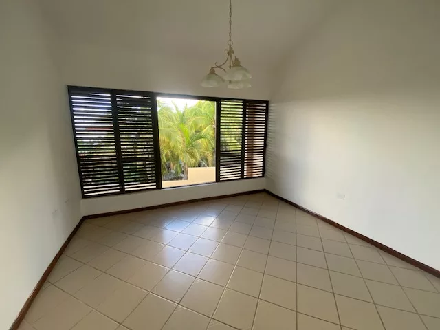 Casa en Urb. Roble Valley, humacao - foto 4