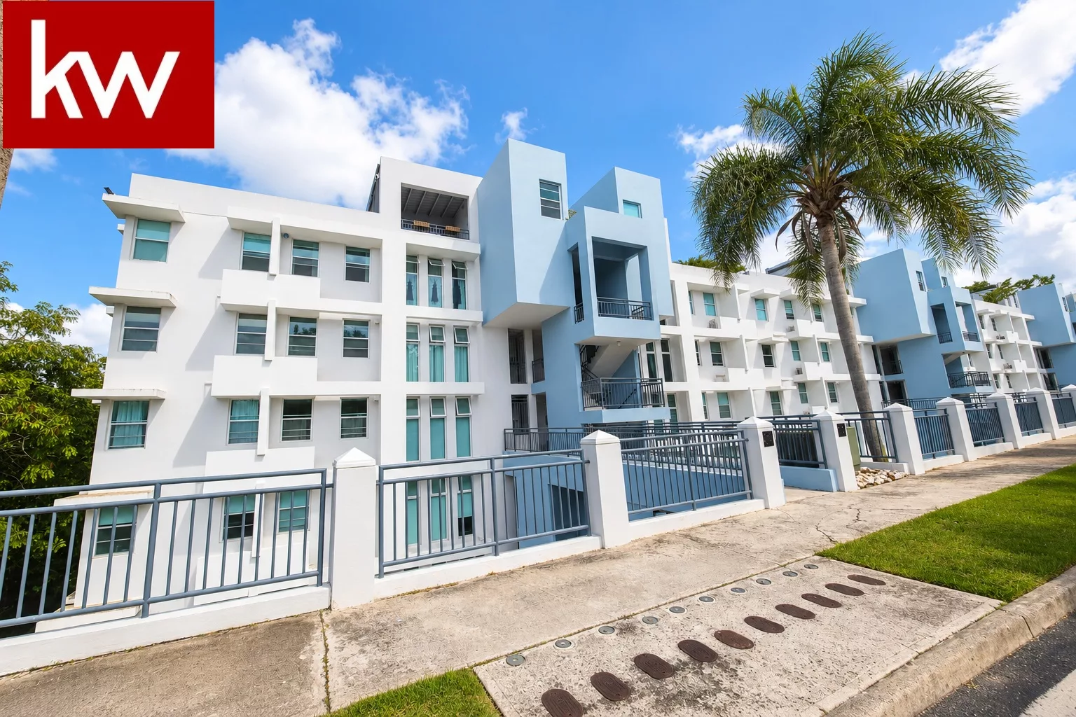 Apartamento en Cond. Alturas del Bosque