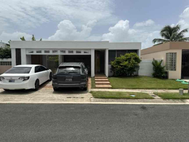 Monte Blanco venta en Toa Alta, PR