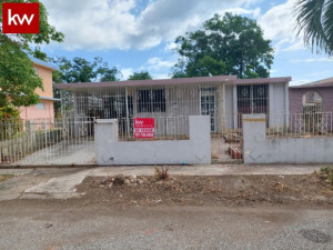 casas en venta o alquiler en Guayanilla