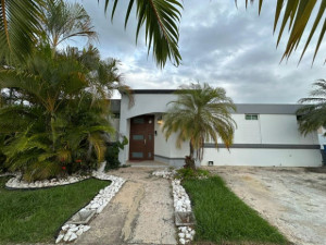 casas en venta o alquiler en Aguadilla