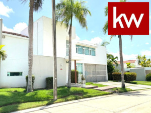 casas en venta o alquiler en Gurabo