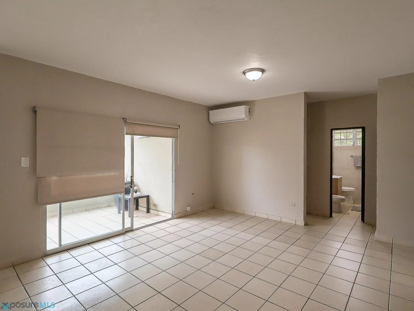 Condo Ashford 1350