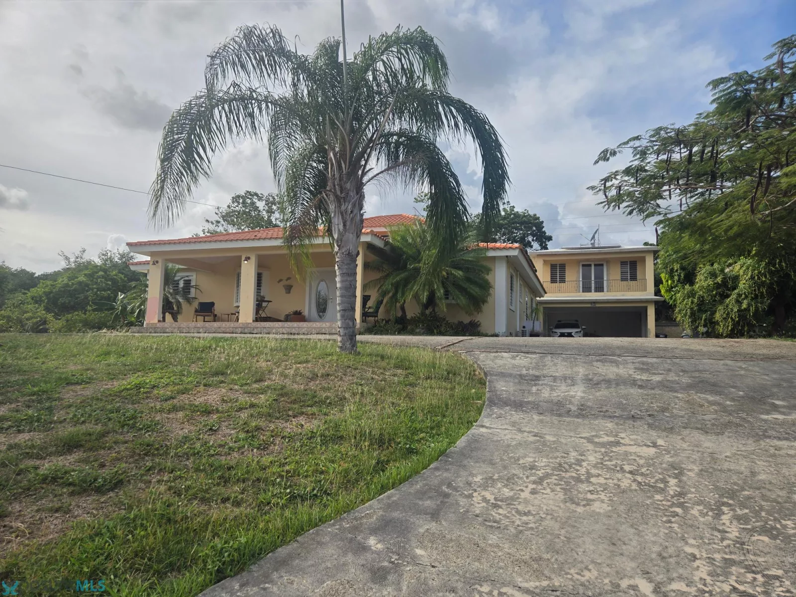 Urb. Hacienda de Casa Blanca