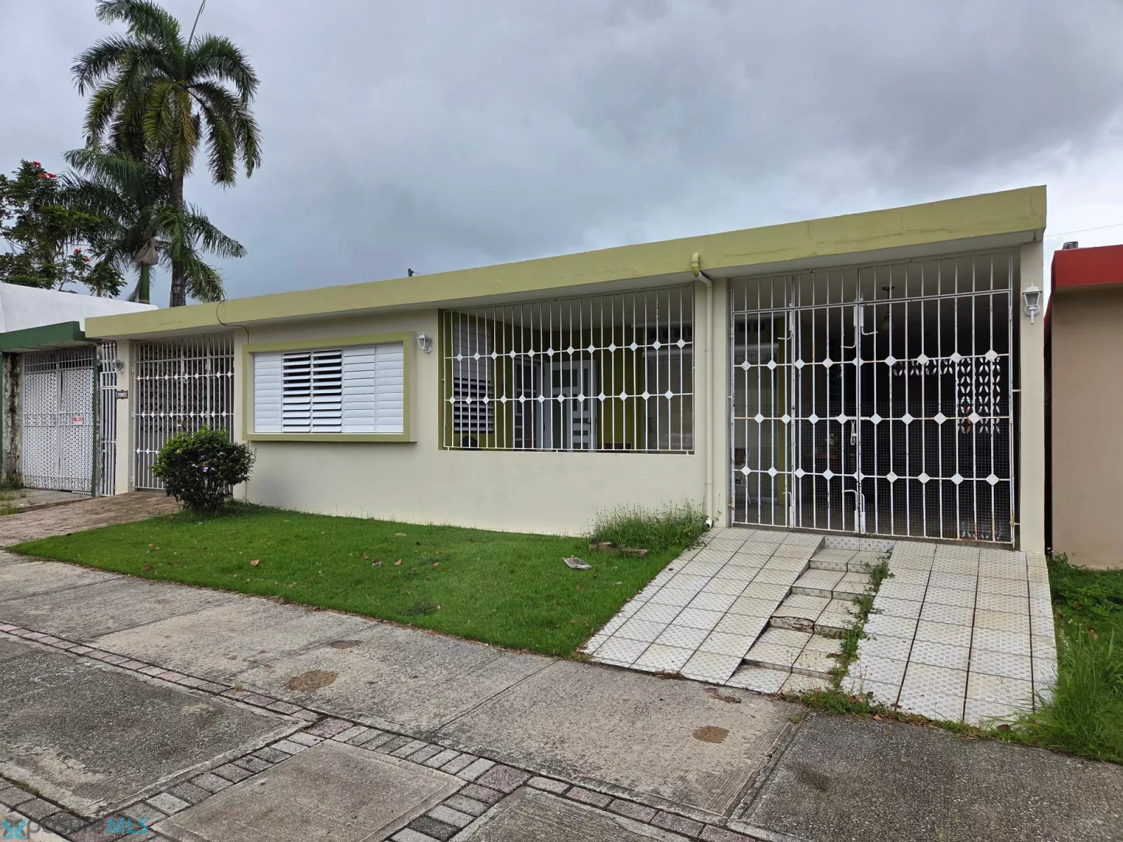 Urb. Villa Del Rey