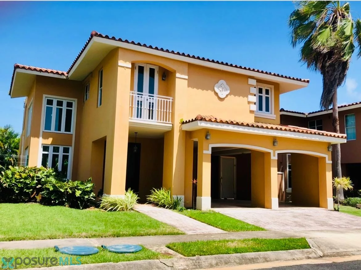 Urb. Grand Palm