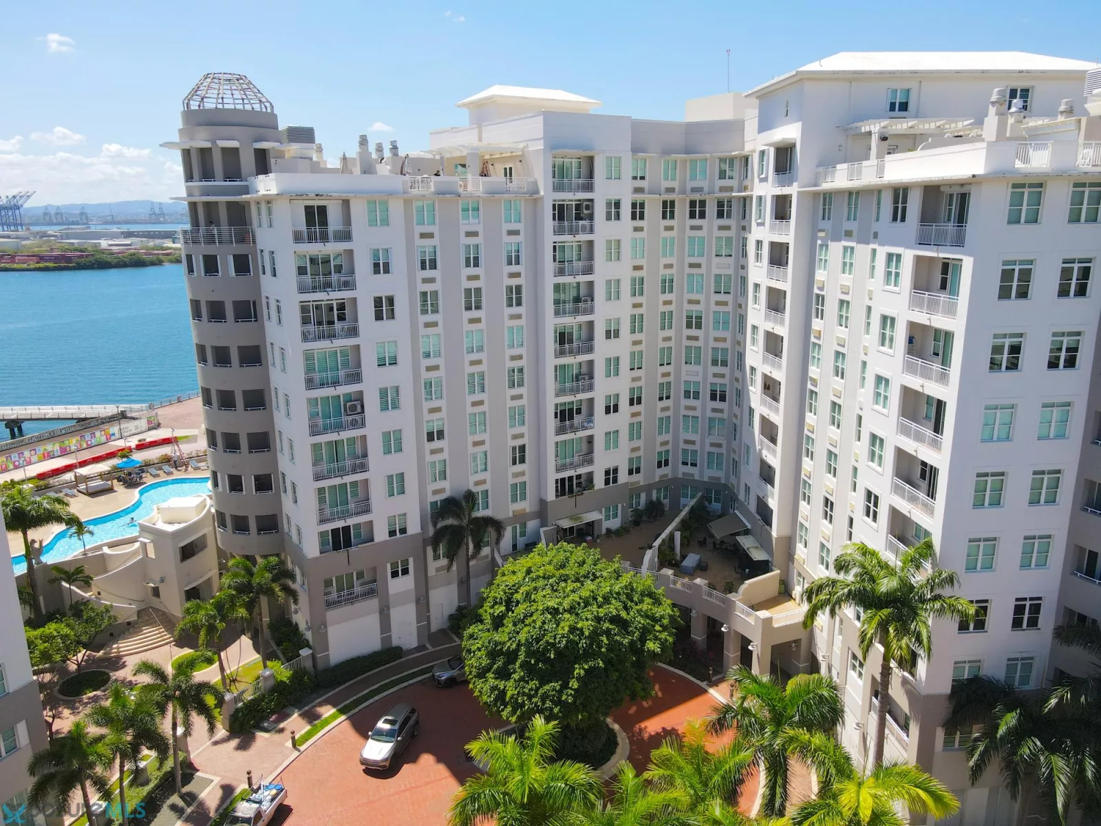 Condo Capitolio Plaza
