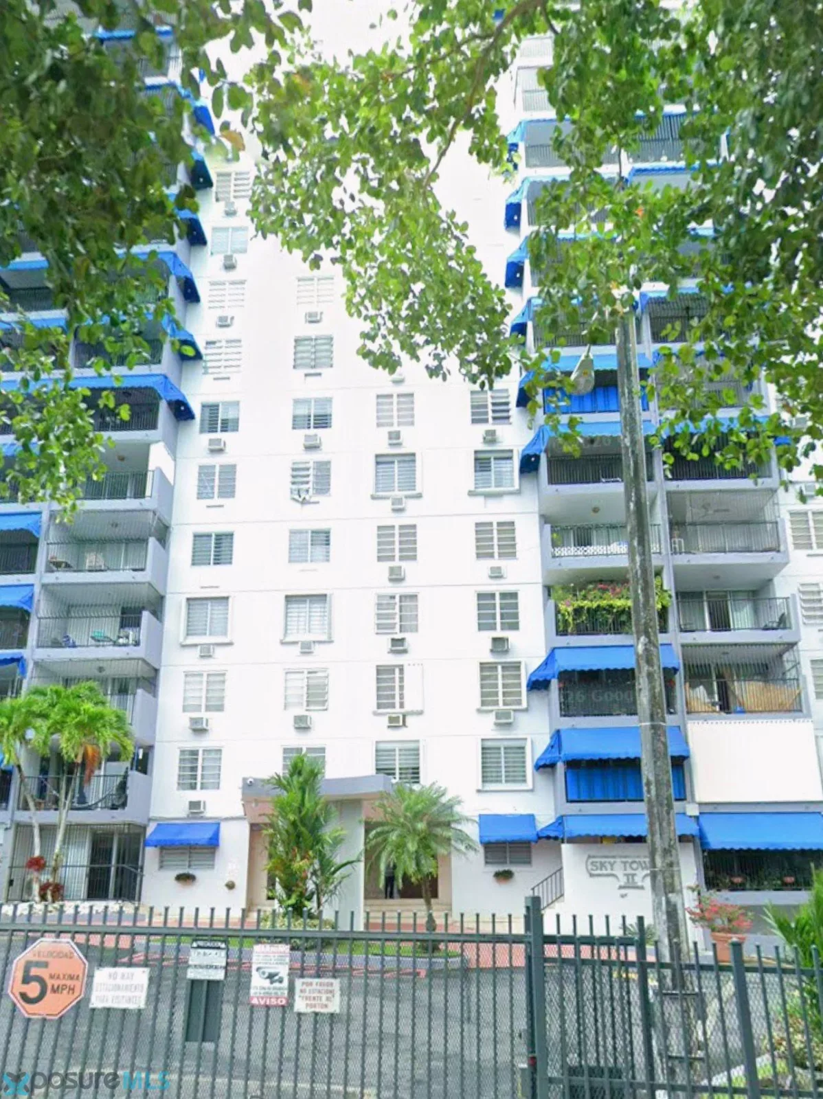 Condo Sky Towers