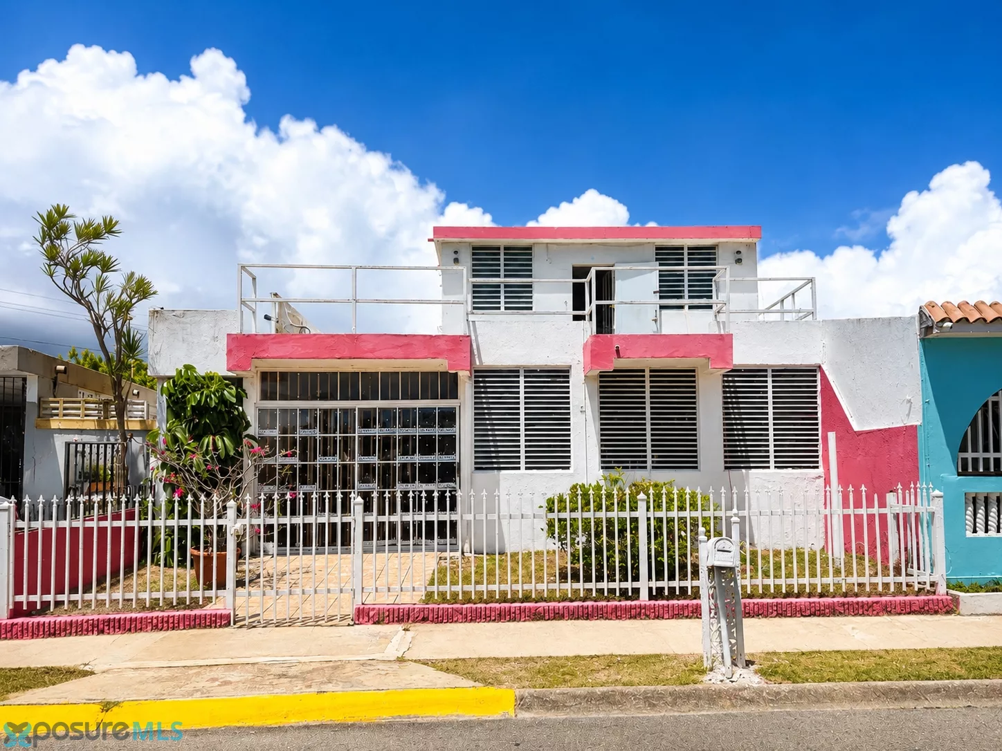 Urb. Lagos De Plata
